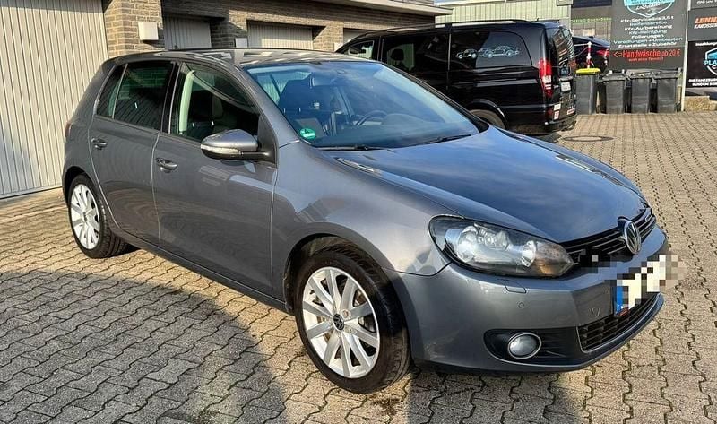 Grau Gebraucht 2011 VW Golf Highline Limousine | 5.550 € (Fairer Preis) - Bild 1/4