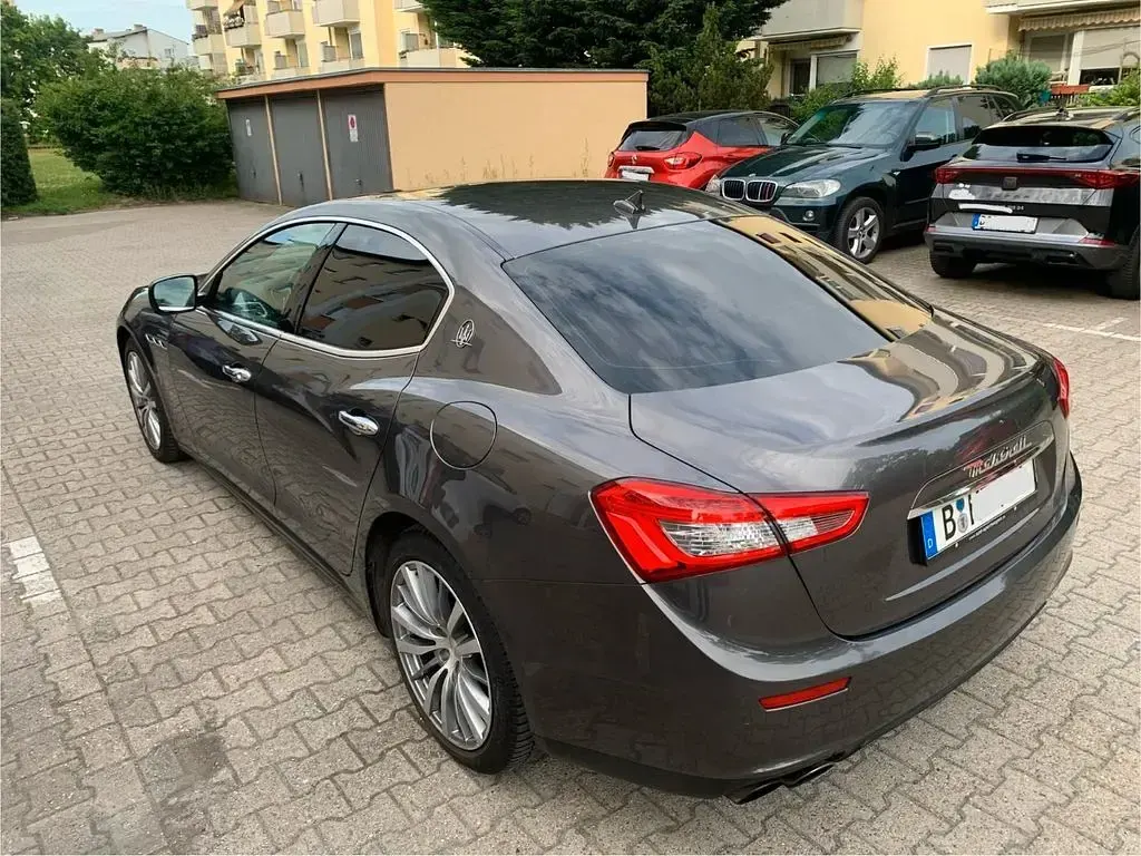 Gebraucht Maserati Ghibli 409 PS (300 kW) 2014 Grau Limousine