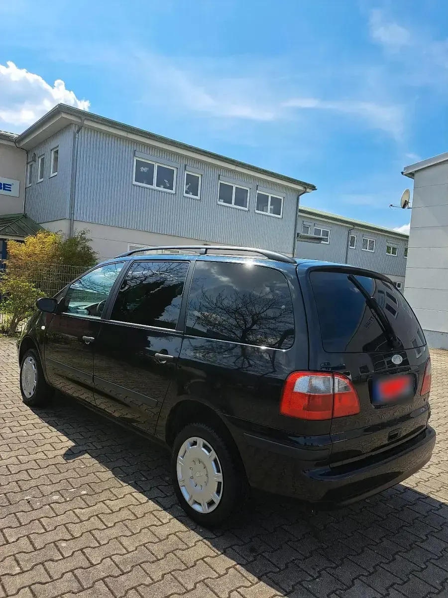 Gebraucht Ford Galaxy 116 PS (85 kW) 2002 Schwarz Van / Kleinbus