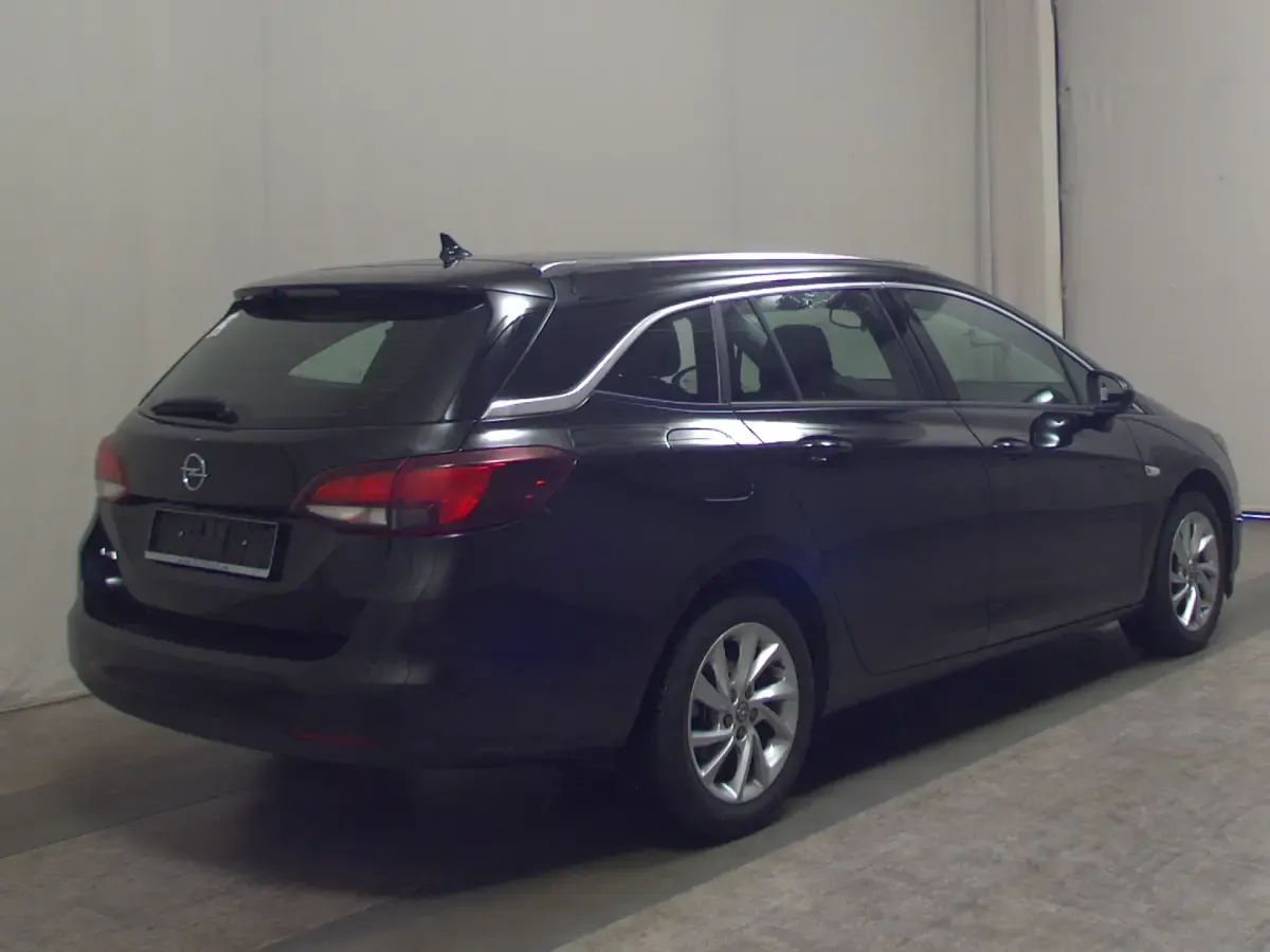 Gebraucht Opel Astra Elegance 110 PS (80 kW) 2021 Black meet kettle metallic Kombi