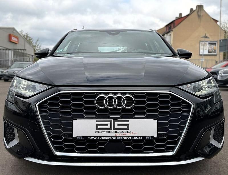 Gebraucht Audi A3 Sport 150 PS (110 kW) 2023 Schwarz Limousine
