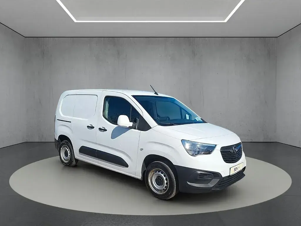 Usata Opel Combo Edition 110 CV (80 kW) 2021 Bianco Monovolume