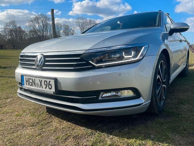 Gebraucht VW Passat R-line 120 PS (88 kW) 2018 Silber Kombi