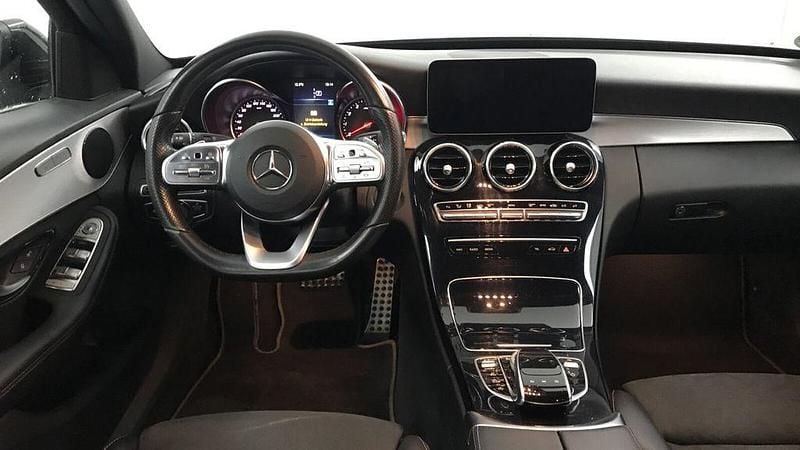 Gebraucht Mercedes C180 AMG line 156 PS (114 kW) 2021 Schwarz Limousine