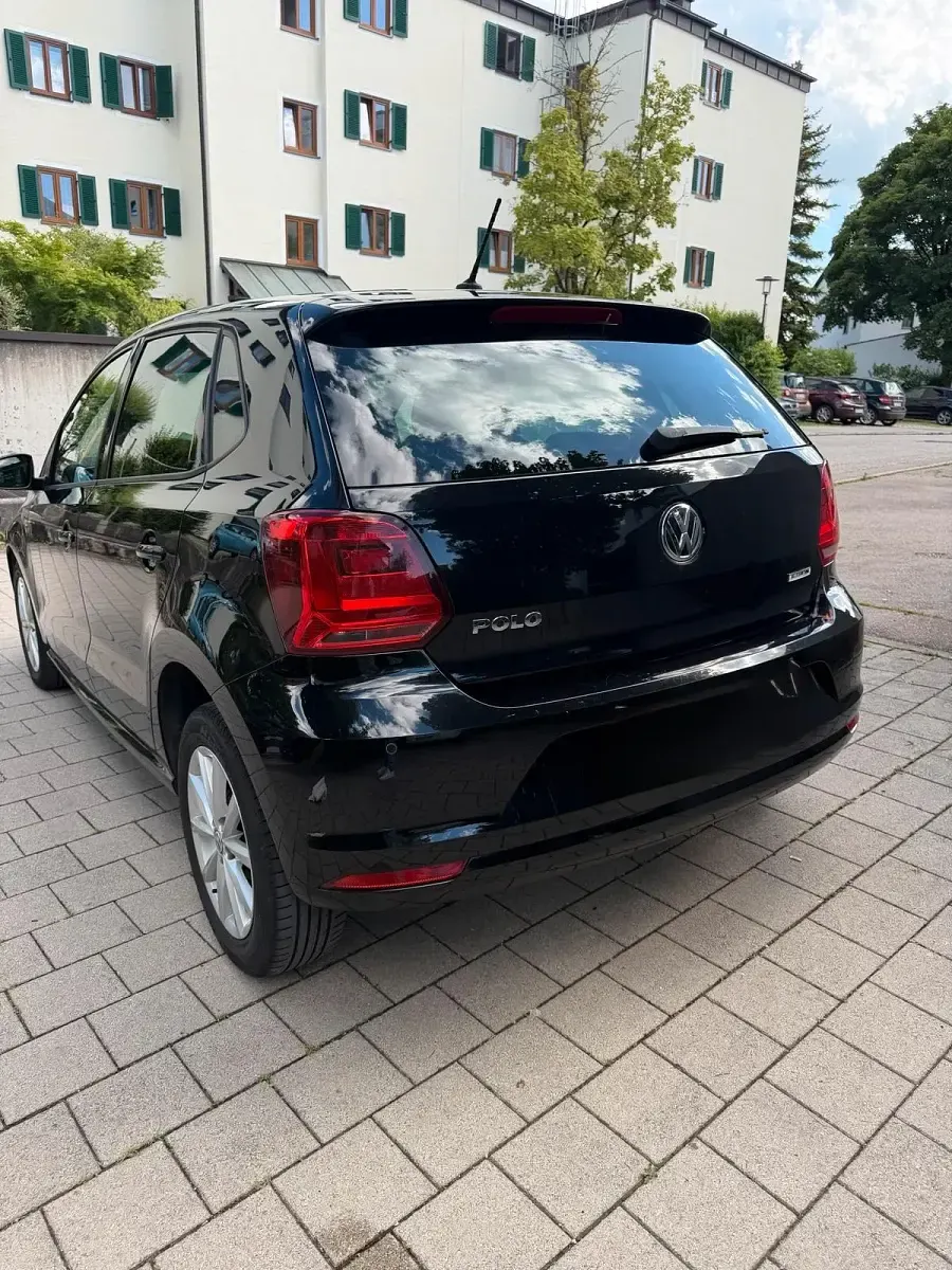 Gebraucht VW Polo 75 PS (55 kW) 2015 Schwarz Kleinwagen