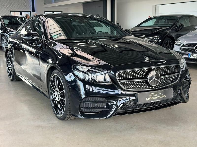 Gebraucht Mercedes E300 AMG line 245 PS (180 kW) 2018 Obsidianschwarz Coupé