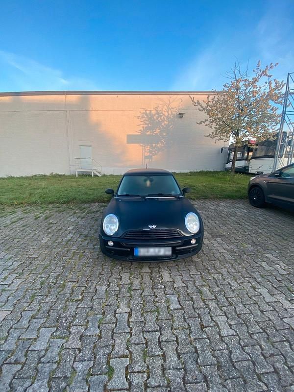 Gebraucht Mini ONE 90 PS (66 kW) 2004 Schwarz Kleinwagen