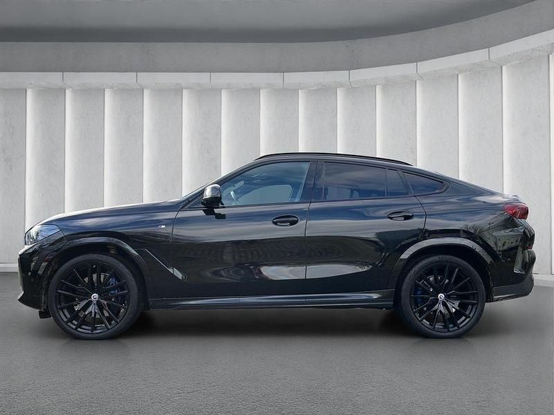 Gebraucht BMW X6 Performance 286 PS (210 kW) 2023 Black sapphire metallic SUV