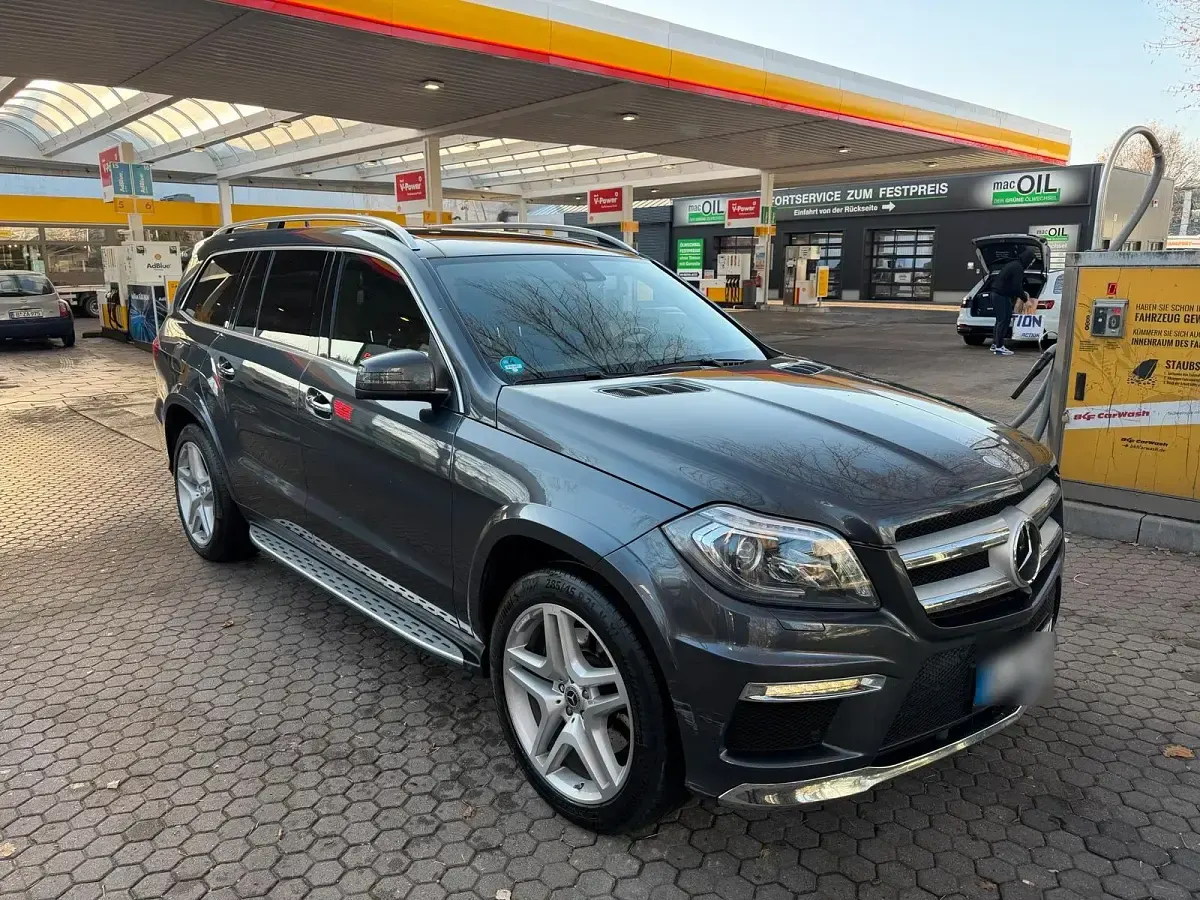 Gebraucht Mercedes GL400 AMG 330 PS (242 kW) 2015 Grau SUV