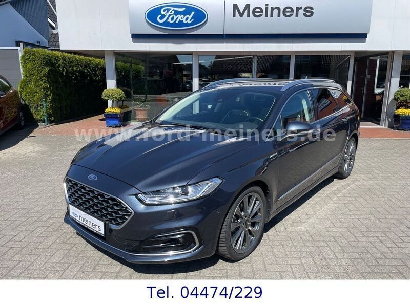Blau Gebraucht 2021 Ford Mondeo Vignale Limousine | 24.800 € (Teuer) - Bild 1/4