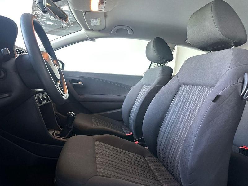 Gebraucht VW Polo Trendline 75 PS (55 kW) 2015 Grau Kleinwagen