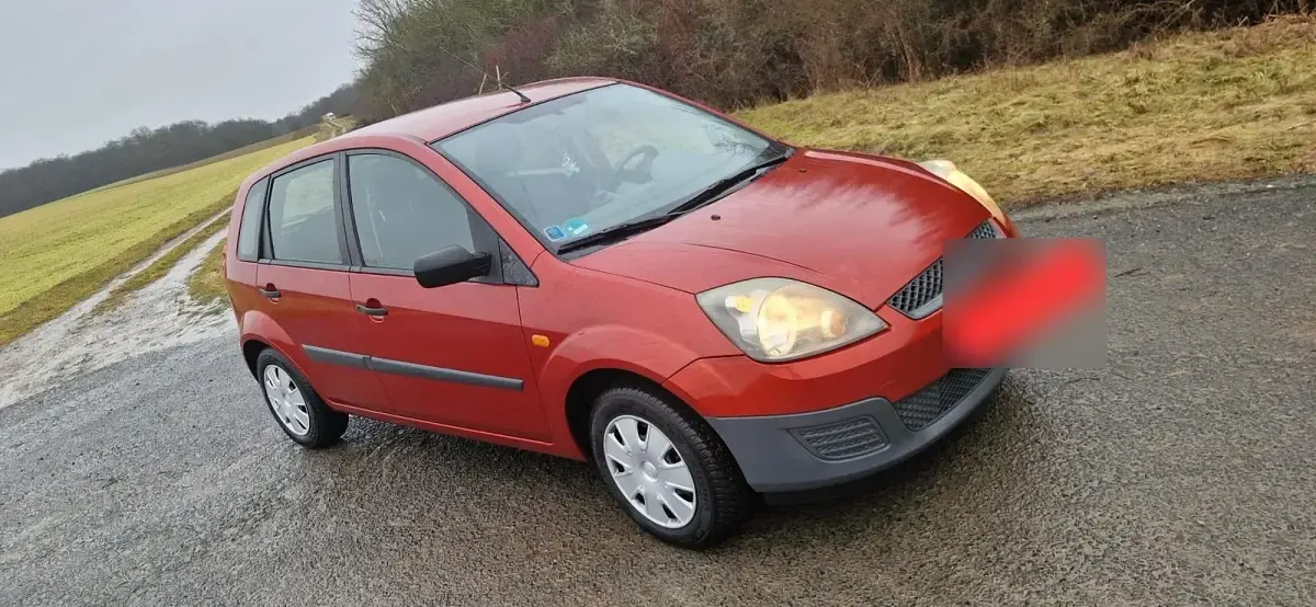 Gebraucht Ford Fiesta 75 PS (55 kW) 2009 Rot Kleinwagen