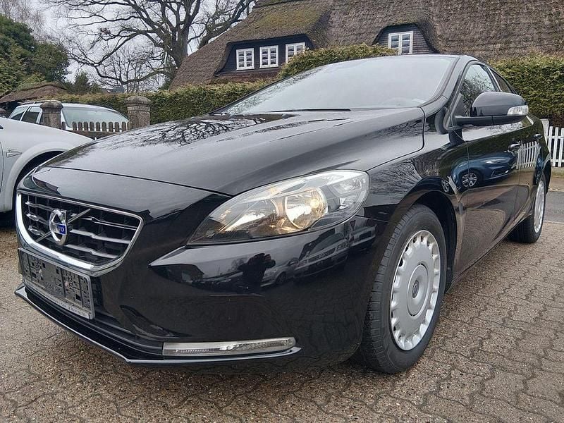 Gebraucht Volvo V40 Kinetic 120 PS (88 kW) 2014 Schwarz Limousine