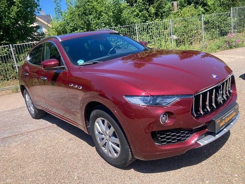 Gebraucht Maserati Levante 275 PS (202 kW) 2017 Rot SUV