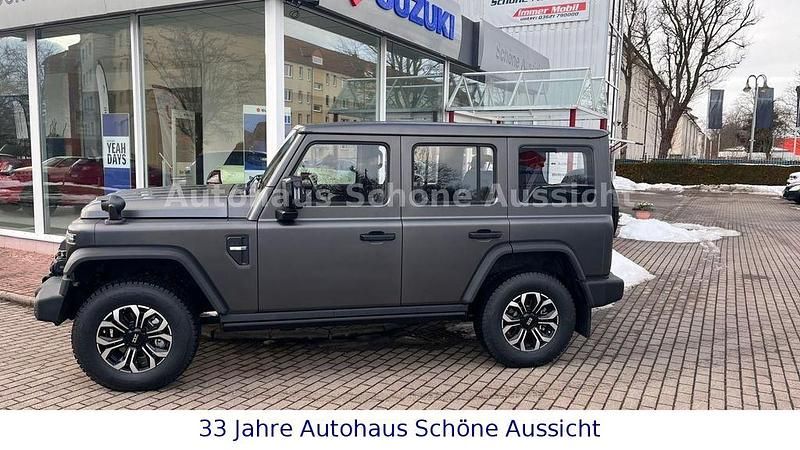 Neu BAW 212 166 PS (122 kW) 2026 Grau SUV
