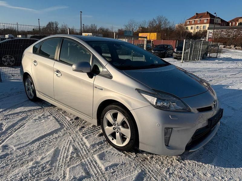 Gebraucht Toyota Prius Executive 99 PS (72 kW) 2014 Silber Limousine