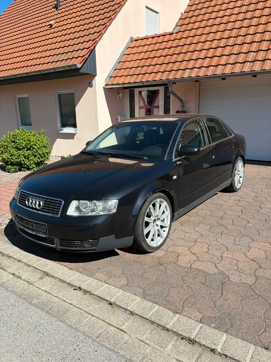 Gebraucht Audi A4 130 PS (95 kW) 2004 Schwarz Limousine