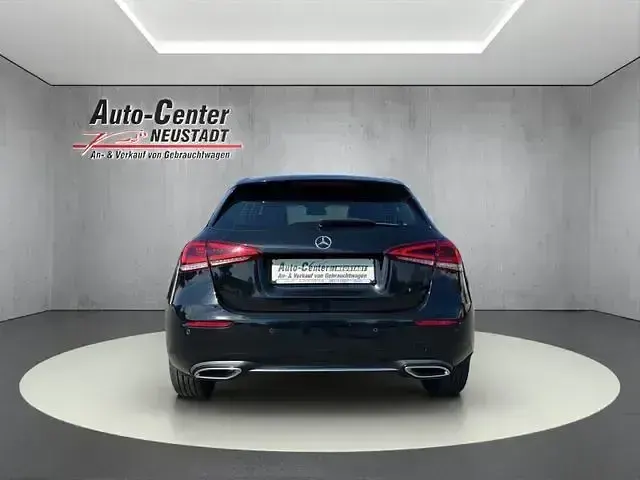 Gebraucht Mercedes A250 Business 224 PS (164 kW) 2019 Schwarz Limousine