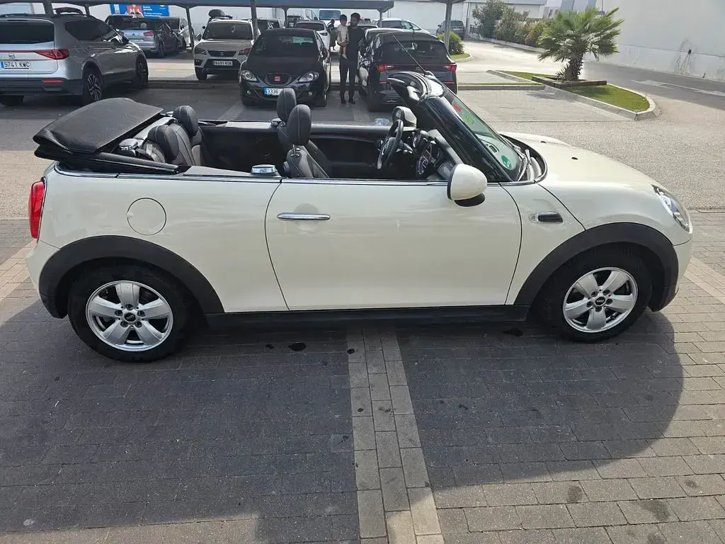 Gebraucht Mini Cooper D 116 PS (85 kW) 2016 Weiß Kleinwagen