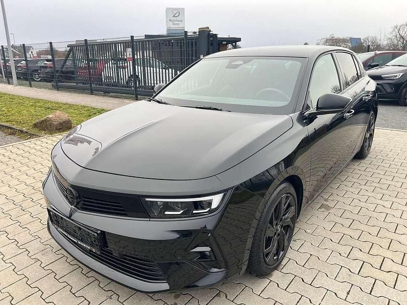 Gebraucht Opel Astra 131 PS (96 kW) 2024 Schwarz Limousine