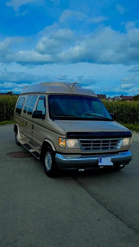 Gebraucht Ford Econoline 209 PS (153 kW) 1992 Gold Van / Kleinbus
