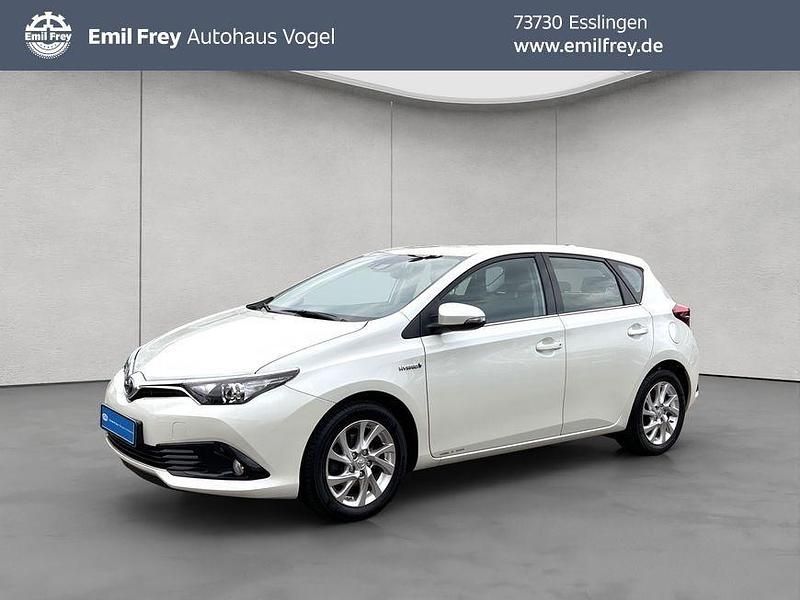 Weiß Gebraucht 2017 Toyota Auris Hybrid Edition-S Limousine | 13.980 € (Fairer Preis) - Bild 1/4