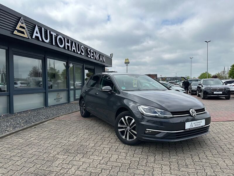 Grau Gebraucht 2019 VW Golf VII IQ Drive Limousine | 17.490 € (Guter Preis) - Bild 1/4