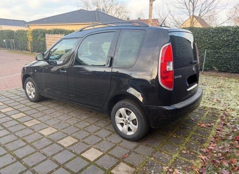 Gebraucht Skoda Roomster 69 PS (50 kW) 2013 Schwarz Van / Kleinbus