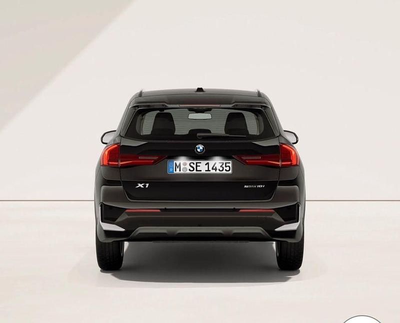 Neu BMW X1 136 PS (100 kW) 2026 Schwarz SUV