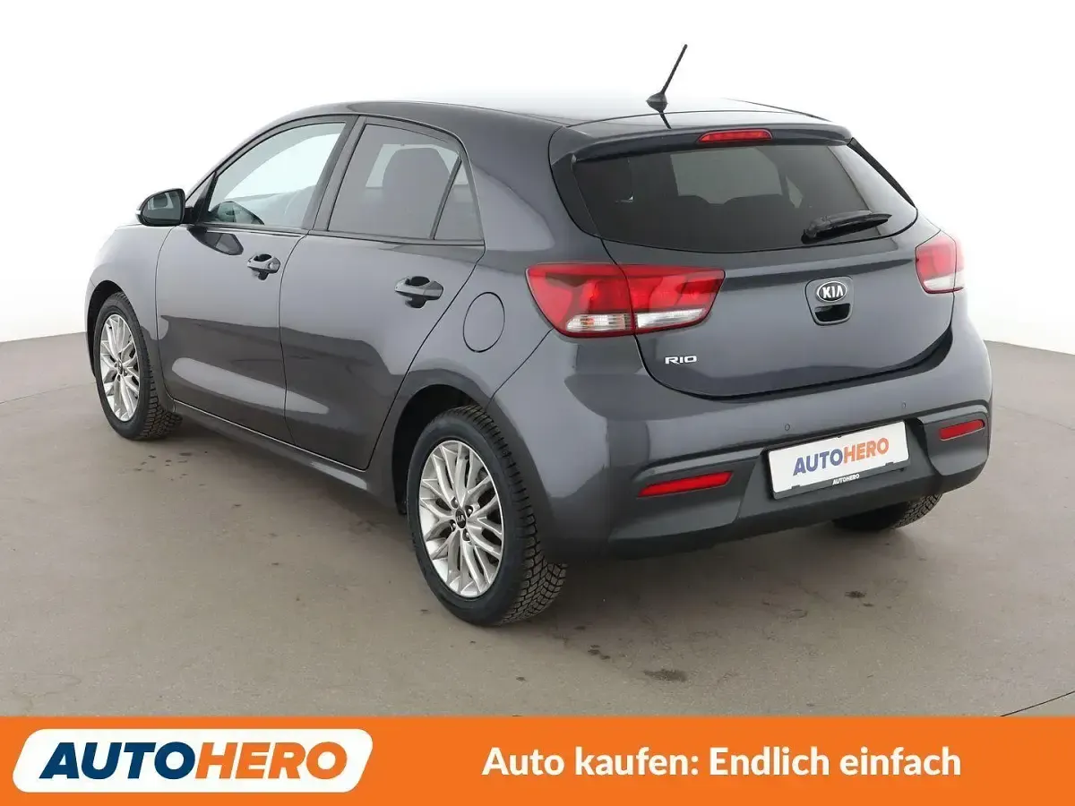 Gebraucht Kia Rio DREAM-TEAM Edition 99 PS (72 kW) 2017 Grau Kleinwagen