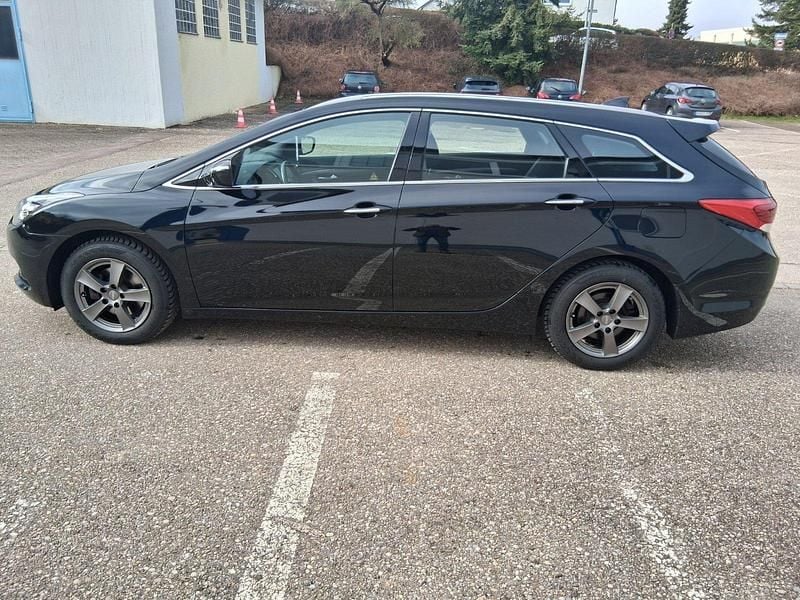 Gebraucht Hyundai i40 135 PS (99 kW) 2019 Schwarz Kombi