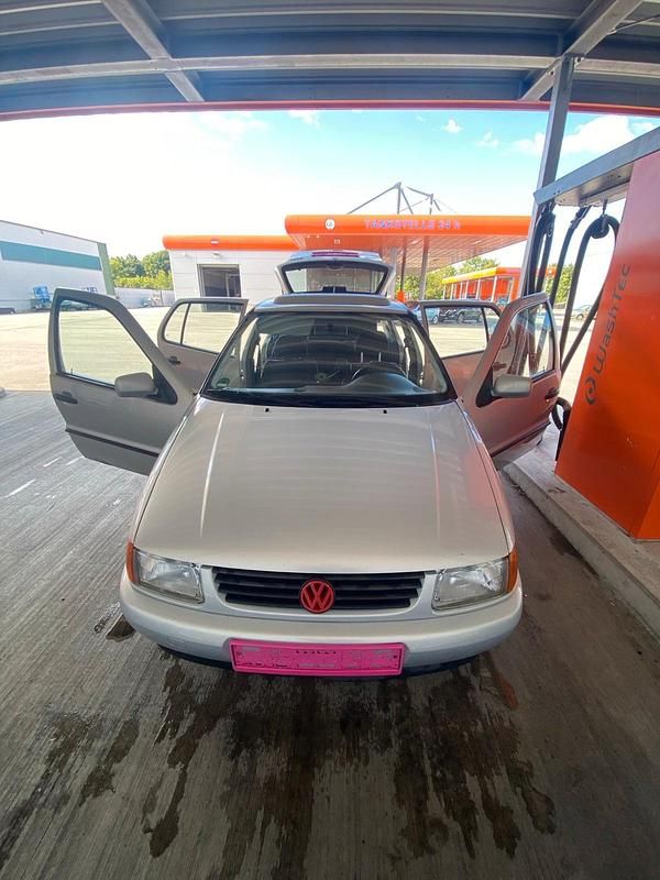 Silber Gebraucht 1997 VW Polo Kleinwagen | 700 € (Guter Preis) - Bild 1/4