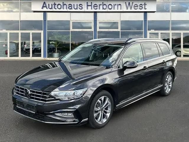 Grau Gebraucht 2023 VW Passat Elegance Kombi | 33.450 € (Fairer Preis) - Bild 1/4