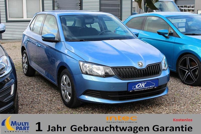 Blau Gebraucht 2015 Skoda Fabia Active Kleinwagen | 8.990 € (Teuer) - Bild 1/4