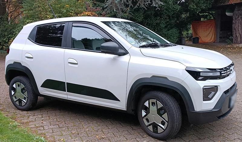 Usata Dacia Spring Expression 44 kW (61 CV) 2025 Bianco Utilitaria