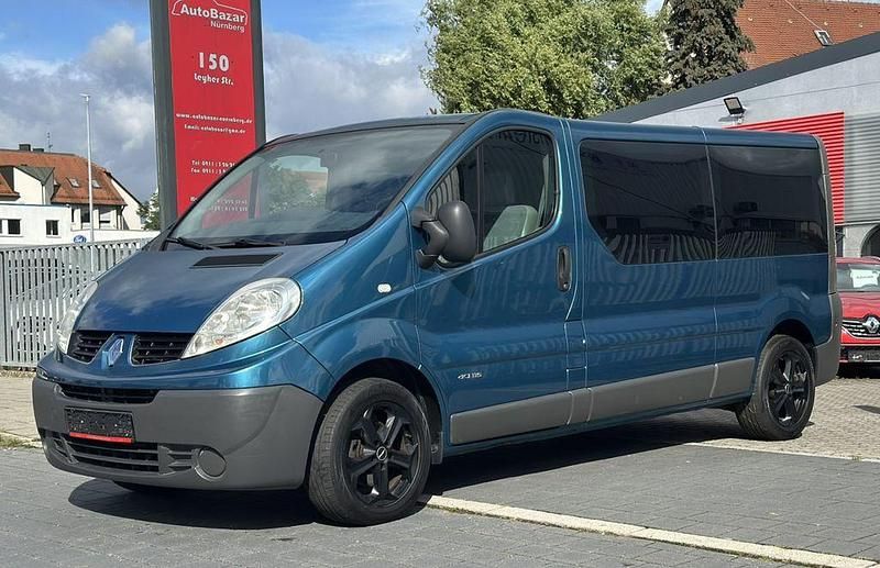 Grün Gebraucht 2010 Renault Trafic Van | 11.950 € (Etwas zu teuer) - Bild 1/4