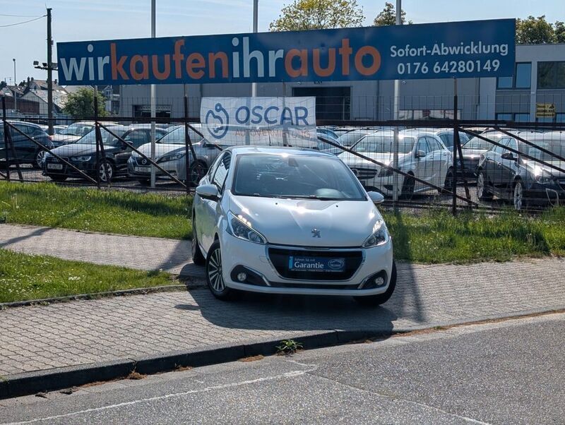 Weiß Gebraucht 2015 Peugeot 208 Active Kleinwagen | 5.999 € (Fairer Preis) - Bild 1/4