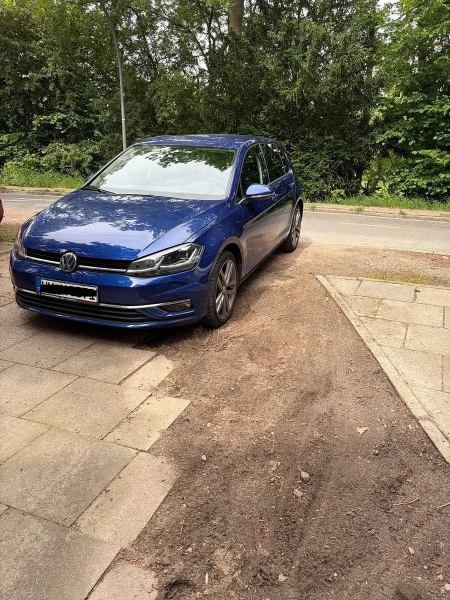 Gebraucht VW Golf VII Join 116 PS (85 kW) 2019 Blau Limousine