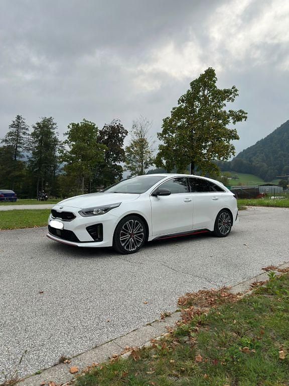 Gebraucht Kia ProCeed GT GT 204 PS (150 kW) 2019 Weiß Kleinwagen
