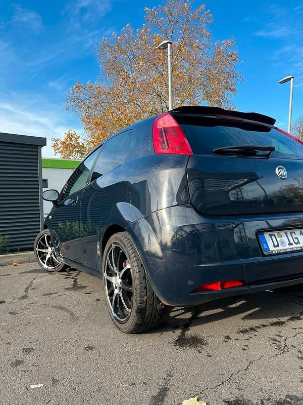 Gebraucht Fiat Grande Punto Active 77 PS (56 kW) 2009 Kleinwagen