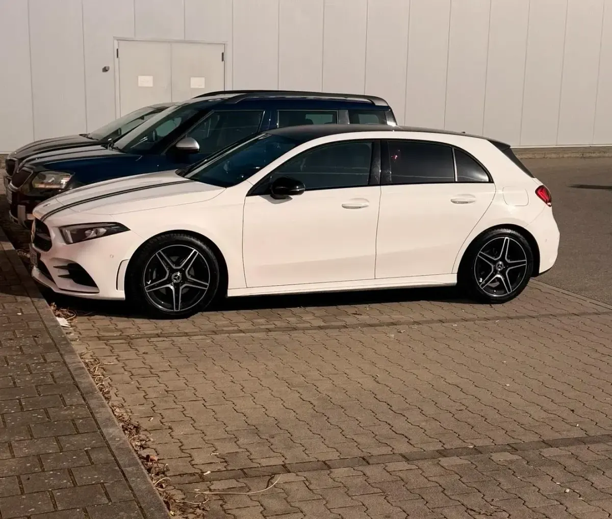 Gebraucht Mercedes A200 AMG line 163 PS (119 kW) 2019 Weiß Limousine