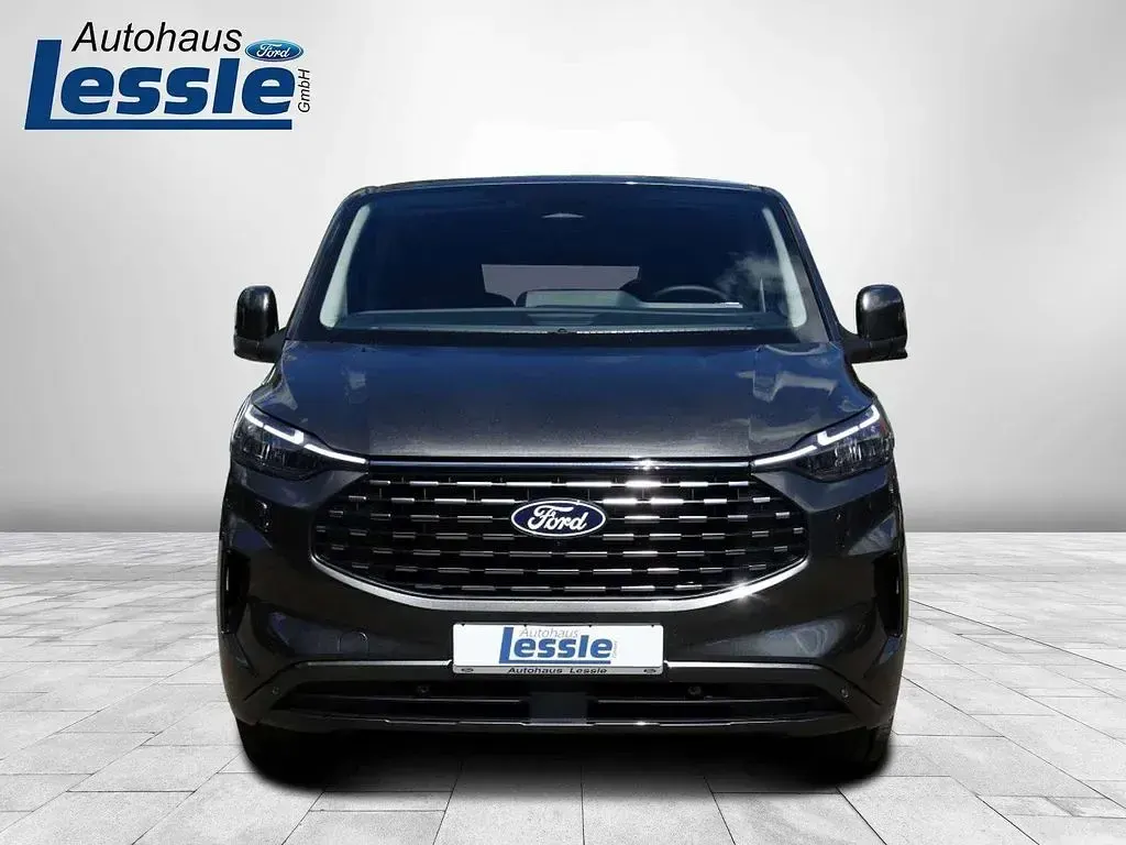 Neu Ford Tourneo Titanium X 170 PS (125 kW) 2026 Magneticgrau (metallic) Van / Kleinbus