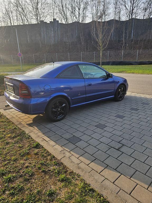 Gebraucht Opel Astra 147 PS (108 kW) 2002 Blau Coupé