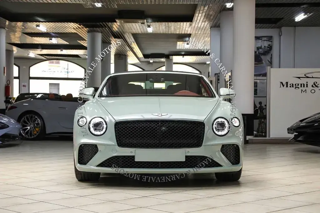 Second-hand Bentley Continental GT Convertible 659 CP (484 kW) 2023 Gri Cabrio