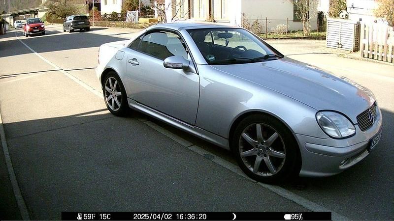 Silber Gebraucht 2000 Mercedes SLK230 Cabrio | 6.600 € (Teuer) - Bild 1/4
