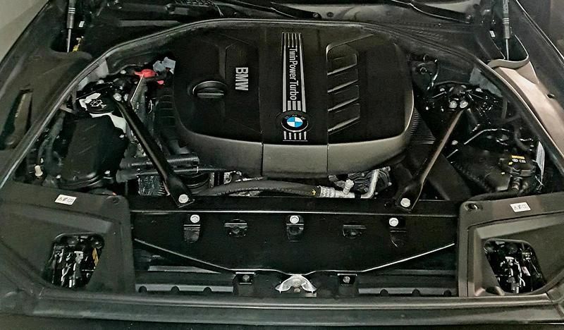 Gebraucht BMW 525 Luxury Line 218 PS (160 kW) 2016 Schwarz Kombi