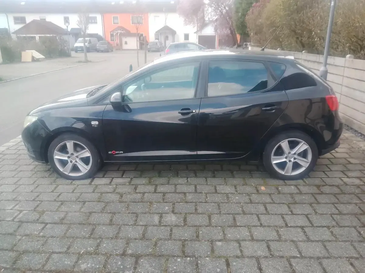 Gebraucht Seat Ibiza 105 PS (77 kW) 2012 Schwarz Coupé