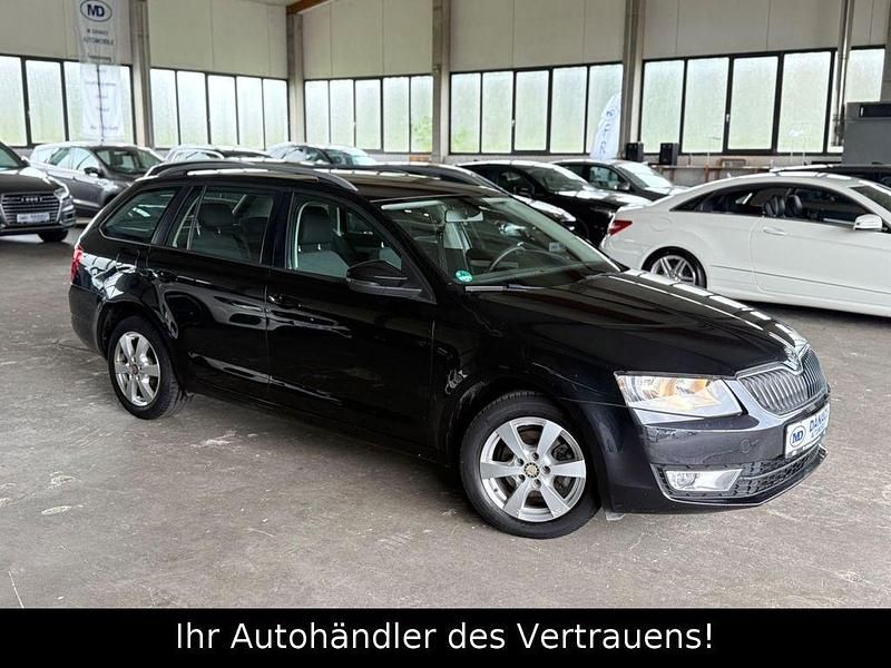 Schwarz Gebraucht 2014 Skoda Octavia Ambition Kombi | 10.199 € (Fairer Preis) - Bild 1/4