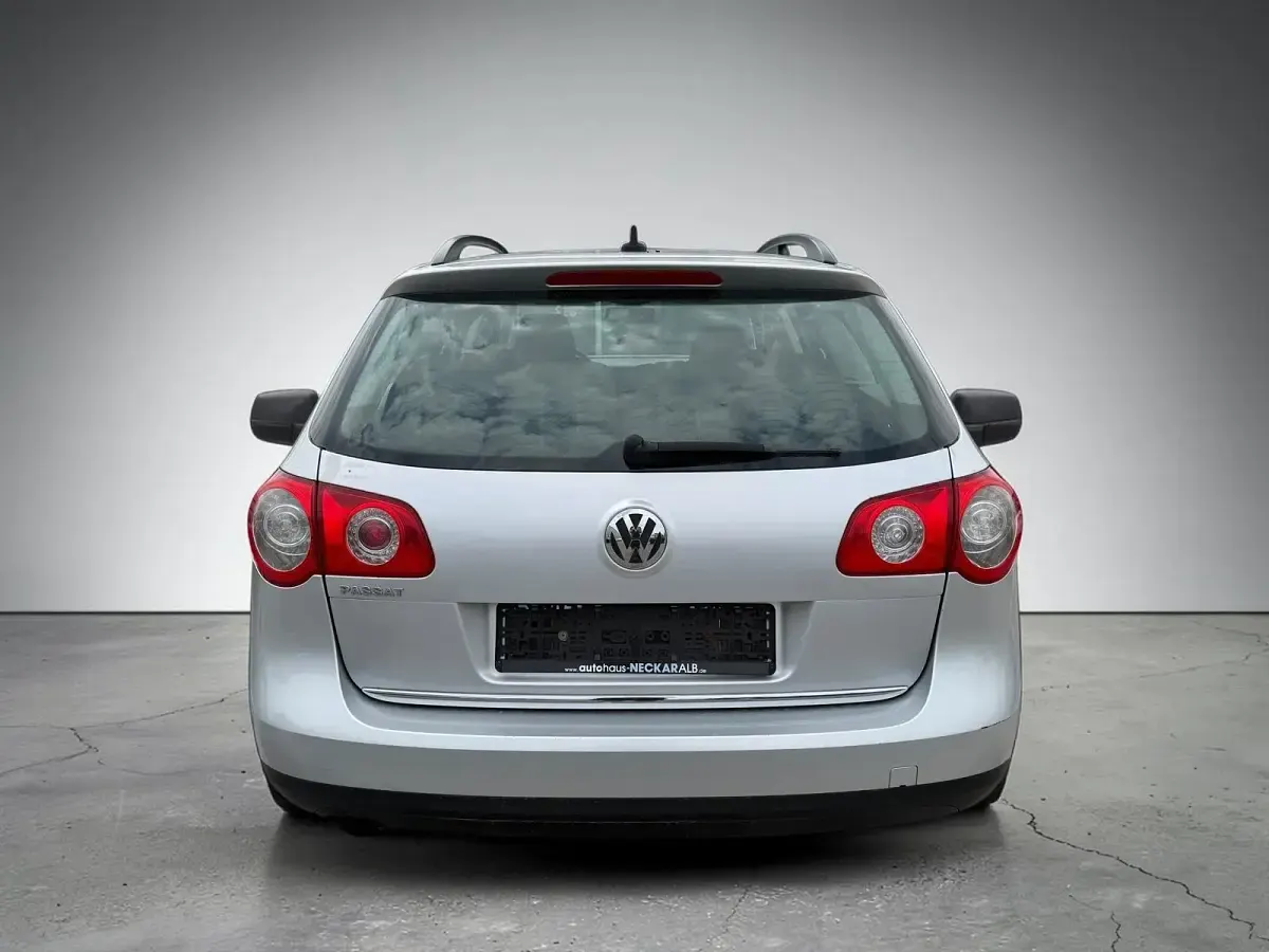 Gebraucht VW Passat 122 PS (89 kW) 2009 Silber Kombi