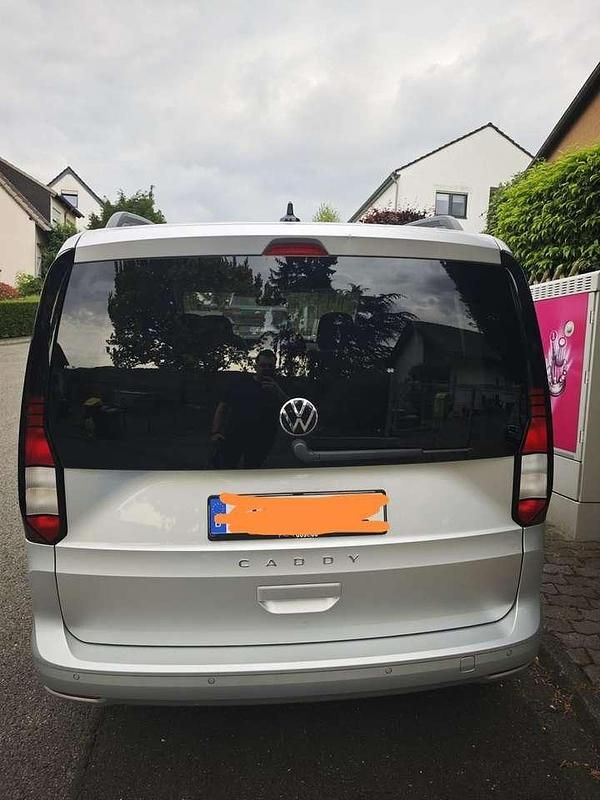 Grau Gebraucht 2023 VW Caddy Life Van / Kleinbus | 19.800 € (Guter Preis) - Bild 1/4